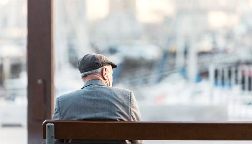 الوحدة أسوأ من السمنة والكحول للمسنين