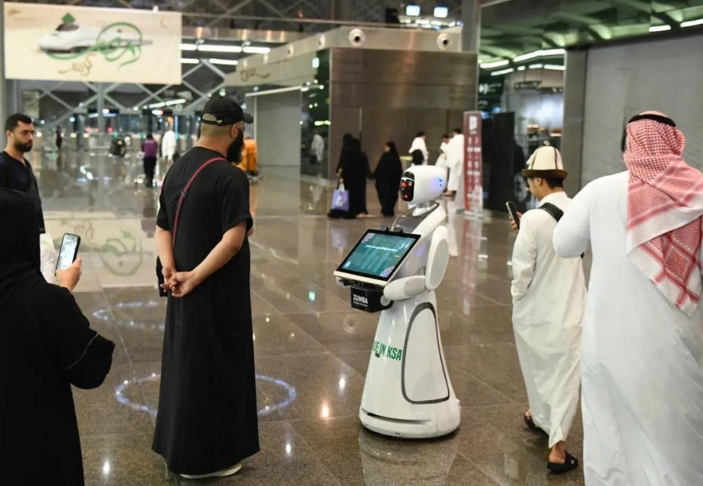 «الدفاع المدني» يقيم معرضًا توعويًا في محطة قطار الحرمين