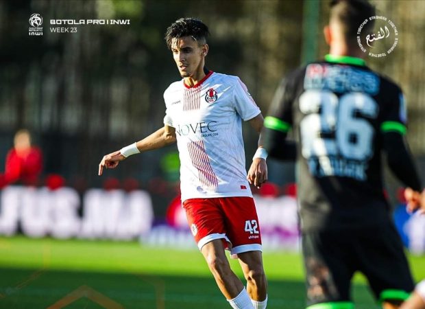 البطولة… الرجاء البيضاوي يقلص الفارق مع المتصدر الجيش الملكي إلى نقطة عقب الانتصار على الفتح الرياضي