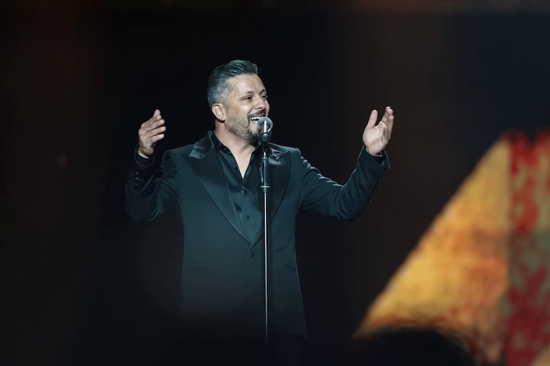 حاتم عمور: سعيد برفقة الأسطورة الدكالي