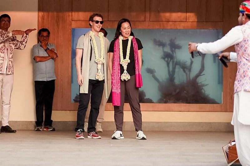 ريهانا وزاكربرغ في الهند لحضور مراسم زفاف نجل أغنى رجل في آسيا