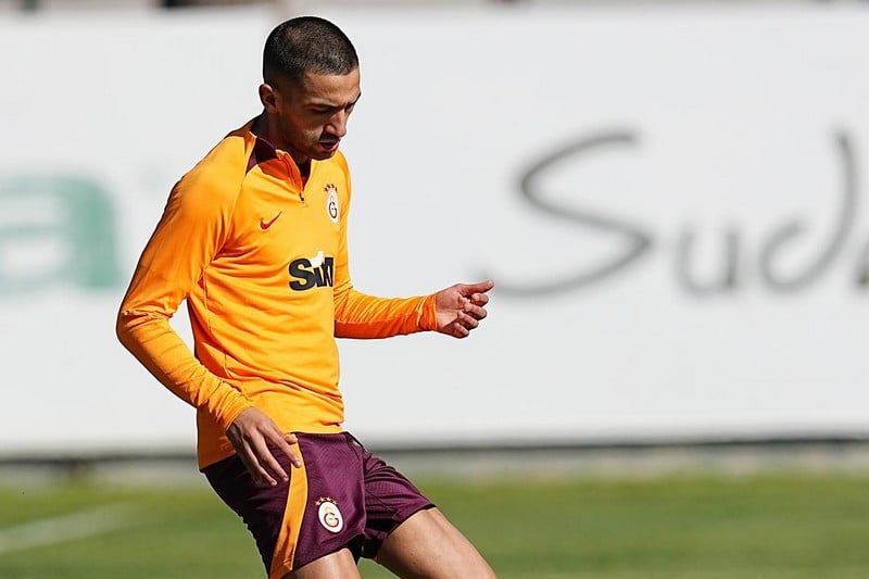 أداء زياش يبعثر أوراق إدارة غلطة سراي