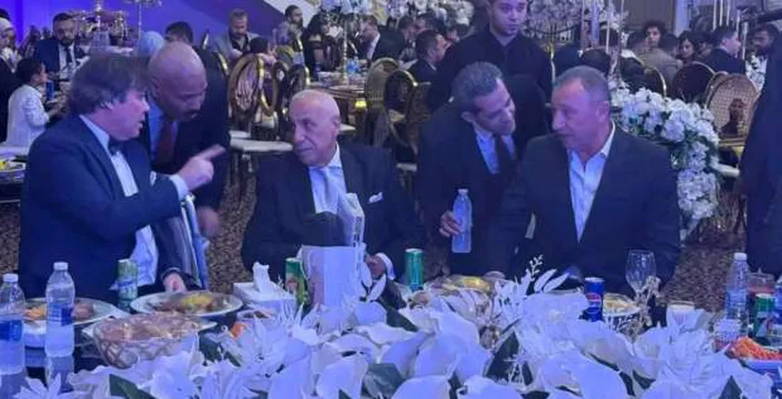 الخطيب ولبيب ونجوم الكرة يحضرون حفل زفاف نجل أشرف قاسم
