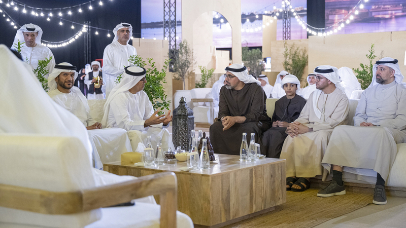 خالد بن محمد يحضر الأمسية الرمضانية لموظفي حكومة أبوظبي