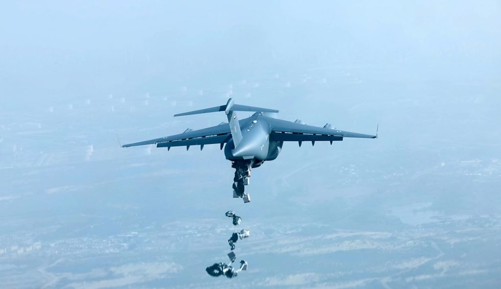 “طيور الخير” تنفذ 25 إسقاطا جويا للمساعدات الإنسانية والإغاثية شمال غزة