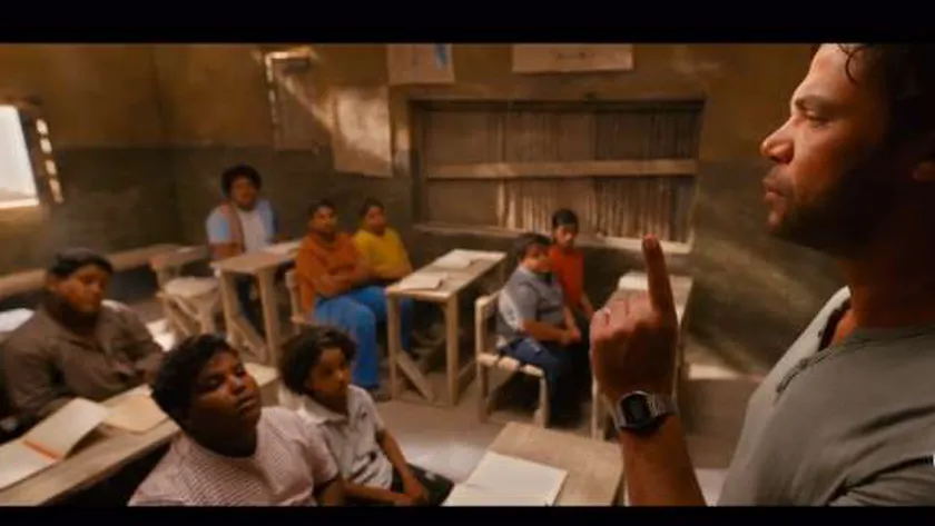 الكوميديا تسيطر على الإعلان الأول لفيلم اللعب مع العيال (فيديو)