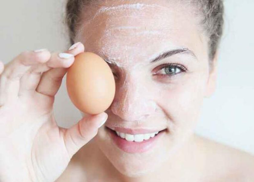 طريقة تحضير ماسك زيت الزيتون والبيض.. أفضل حماية من أضرار الشمس