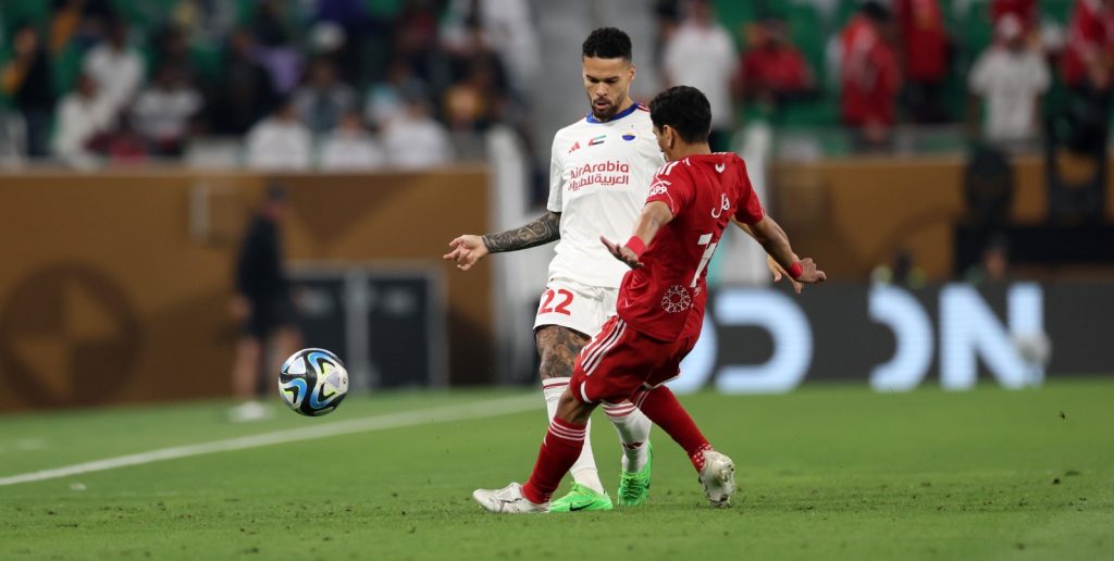 العربي يفوز على الشارقة ويحرز أول كأس لـ”السوبر القطري الإماراتي”