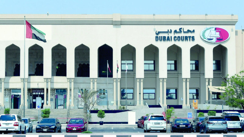 شركة تتهم 3 موظفين سابقين بسرقة عملائها