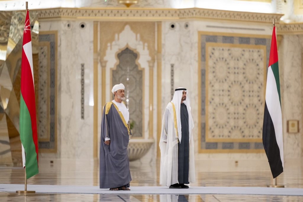 العلاقات بين الإمارات وسلطنة عمان علاقات بين أشقاء تجمعهم أعمق أواصر القربى والجوار والمصير المشترك