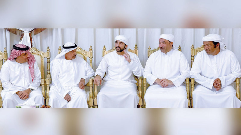 ولي عهد دبي يقدم واجب العزاء في وفاة محمد بن غانم علي المري