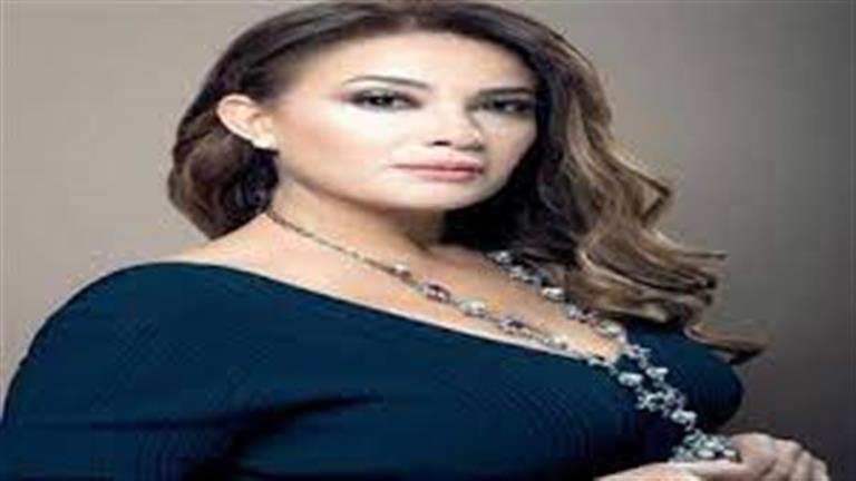 هند صبري تنشر صورة لها أمام البحر.. والجمهور: “أحلى واحدة”