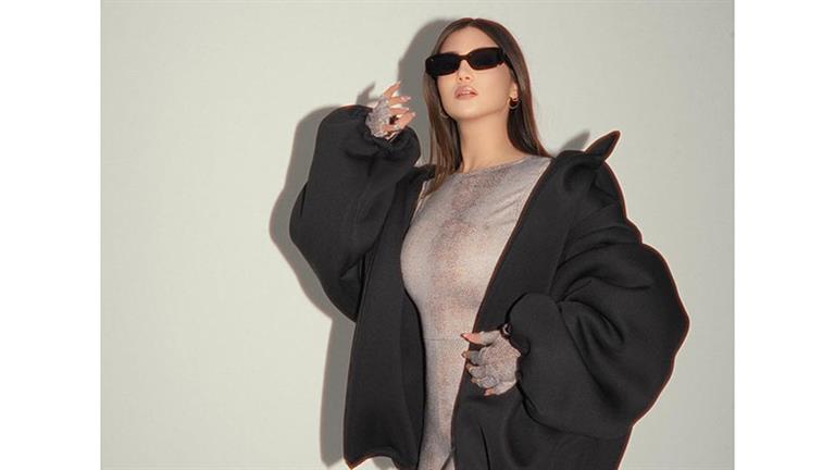 هدى الأتربي تستعرض جمالها بإطلالة مميزة.. والجمهور يعلق: “أجمد من جورجينا”