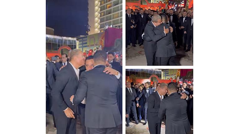 بالصور- عمرو دياب يقبل رأس محمد فؤاد في حفل زفاف نجله عبد الرحمن
