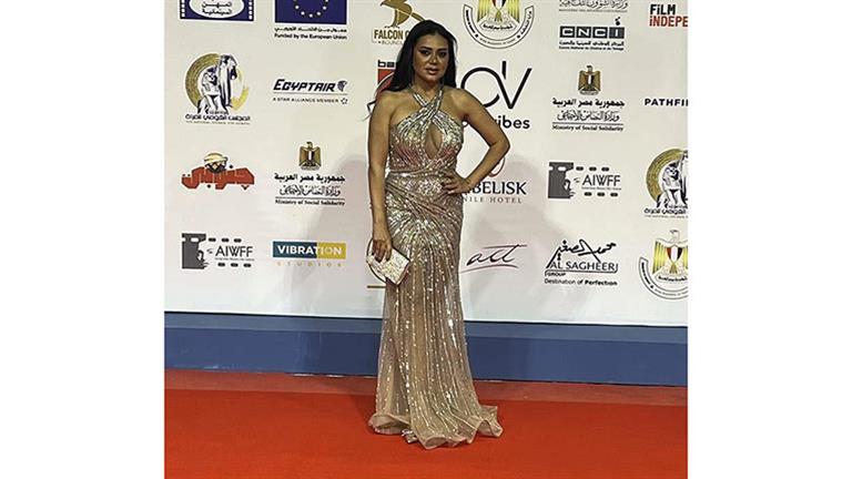 فستان جريء.. رانيا يوسف تثير الجدل في حفل افتتاح مهرجان أسوان للمرأة