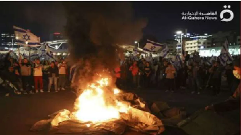 ماذا يحدث في تل أبيب؟.. مظاهرات عاصفة والشرطة الإسرائيلية تعتقل العشرات