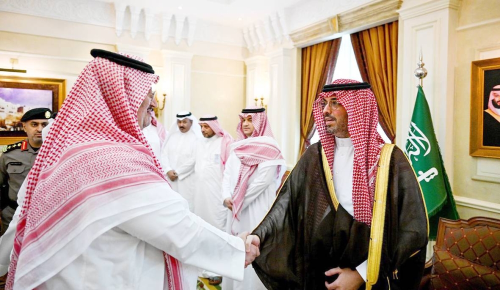 سعود بن جلوي يستقبل منسوبي محافظة جدة