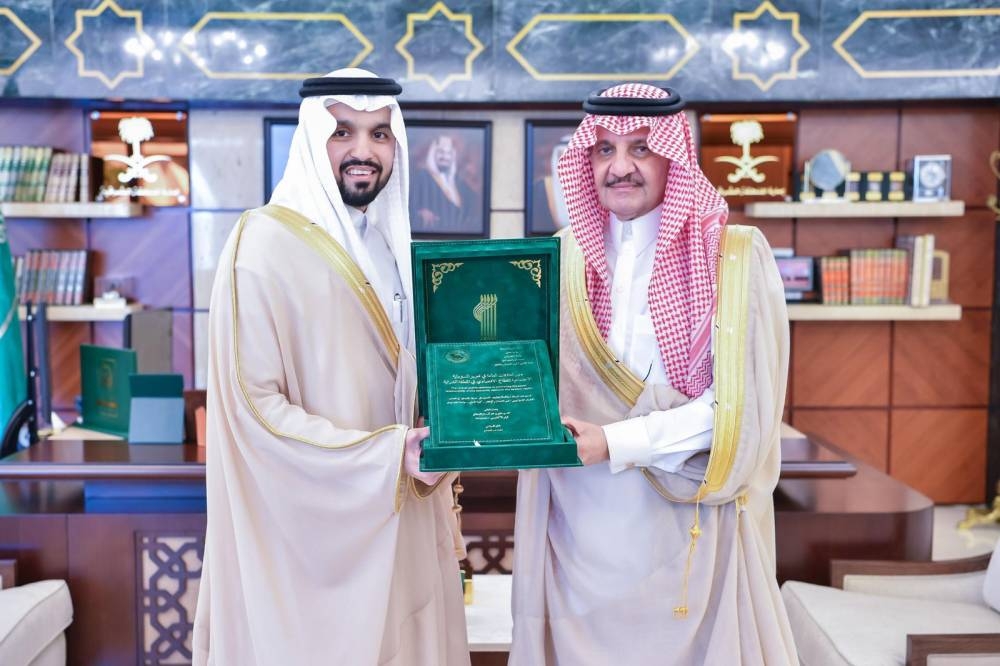 أمير الشرقية يستقبل الزميل «القحطاني»