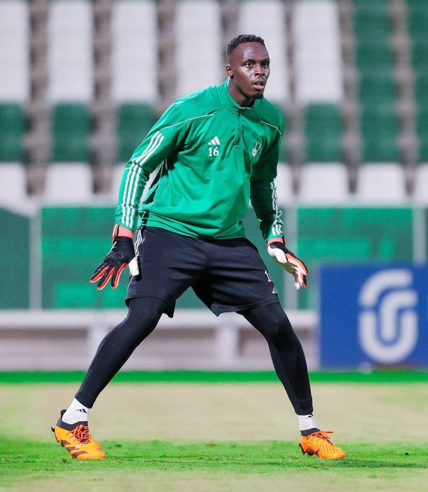 ميندي وهندي والنابت مهددون بالغياب عن الأهلي