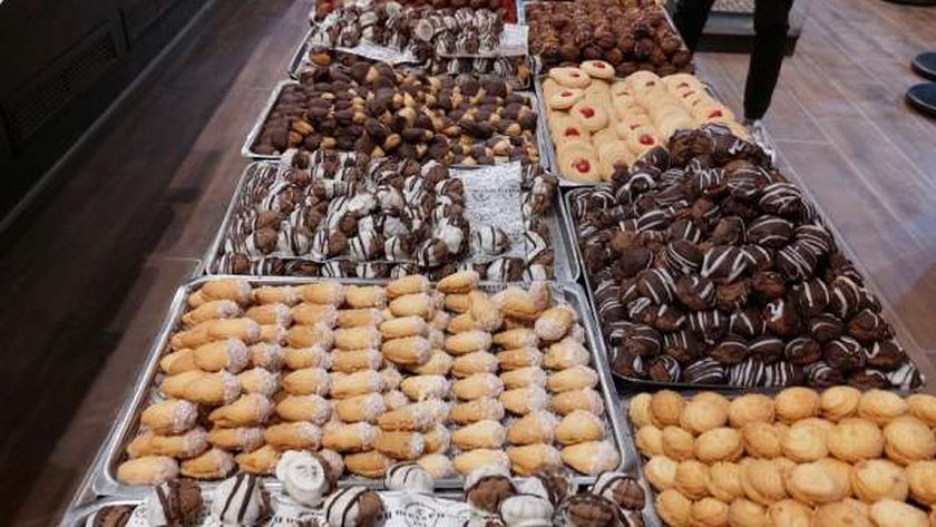 استشاري صحة عامة تحذر من الإفراط في الحلويات بعد رمضان.. ما المخاطر؟