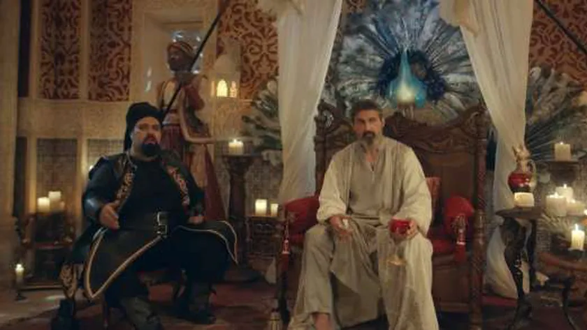 كأنه لوحة مرسومة.. لحظات بناء ديكور مسلسل جودر بطولة ياسر جلال (فيديو)