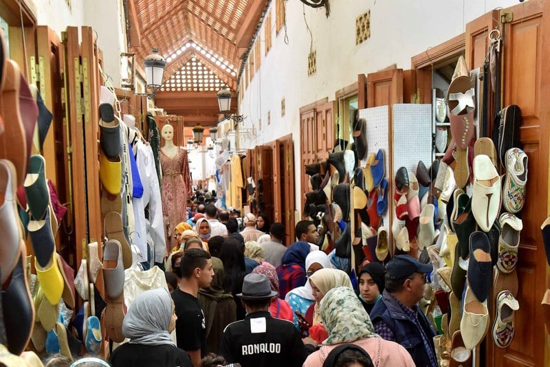 رسميا .. رئيس الحكومة يعلن “عطلة استثنائية” بمناسبة عيد الفطر المبارك