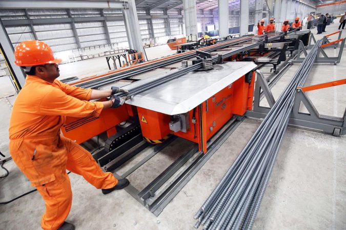 أرباب الشركات يرفضون الزيادة في الحد الأدنى للأجور تزامنا مع مطالب النقابات خلال الحوار الإجتماعي