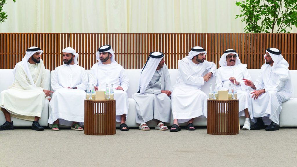 ولي عهد دبي والشيوخ والمواطنون يعزون في وفاة هزاع بن سلطان بن زايد