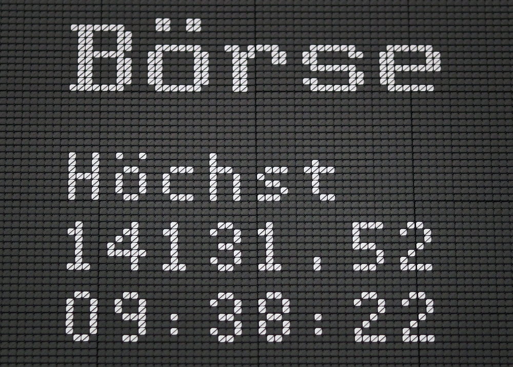 أسهم أوروبا تغلق منخفضة بفعل ضبابية موقف خفض أسعار الفائدة