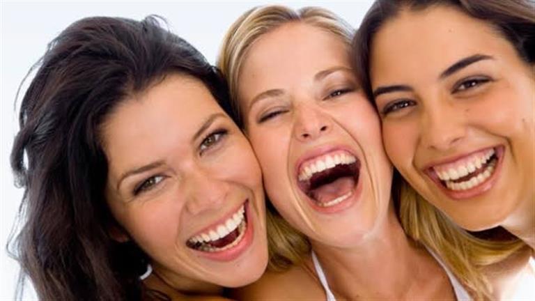 فوائد مذهلة للضحك لن تتخيلها.. ماذا يفعل في قلبك؟