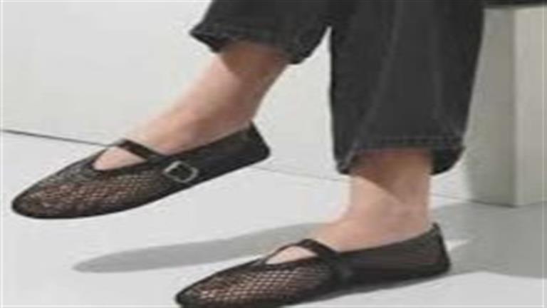 الباليرينا الشبكي.. نجم لامع في سماء موضة الأحذية