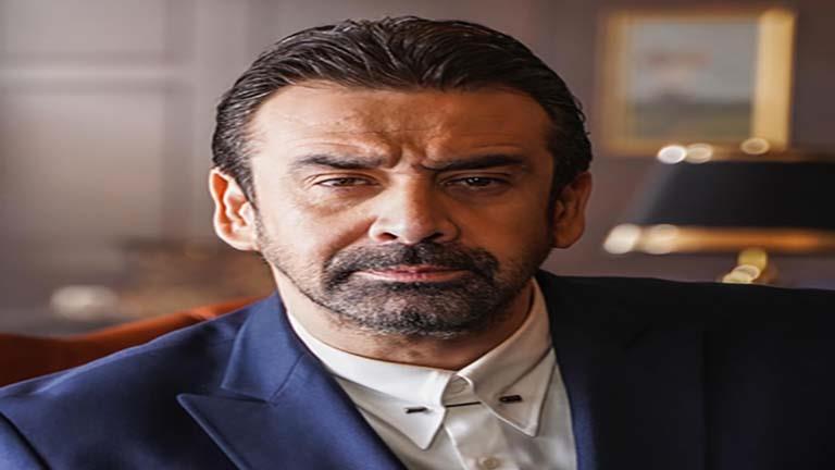 “صاحب عمري”.. منة شلبي تنعى والدة كريم عبدالعزيز