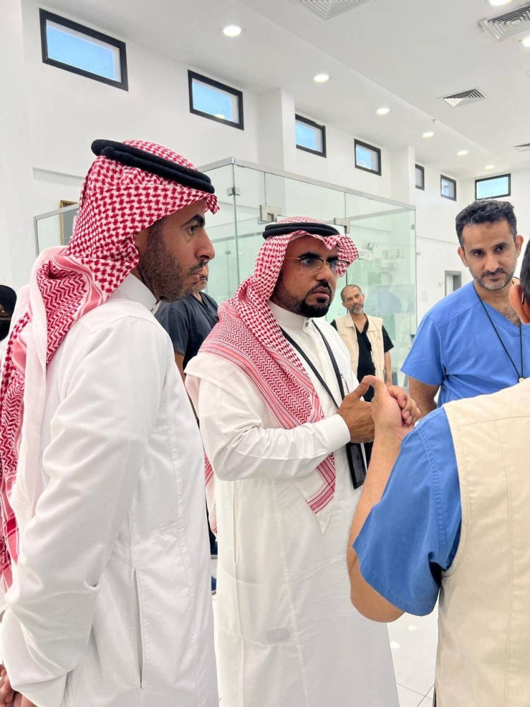الصحفي يتفقد مراكز المراقبة الصحية بميناء جدة الإسلامي