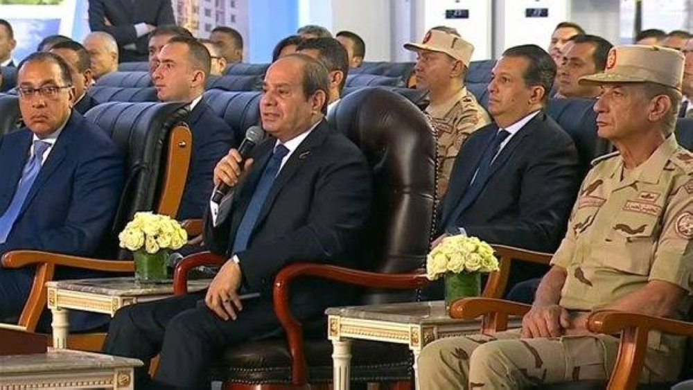 يستهلكون 4.5 مليار لتر مياه سنويّاً.. السيسي: مصر تحتضن 9 ملايين لاجئ