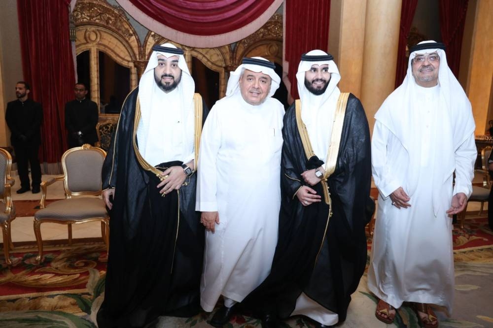 العيسى والحسني يحتفلان بزواج أدهم