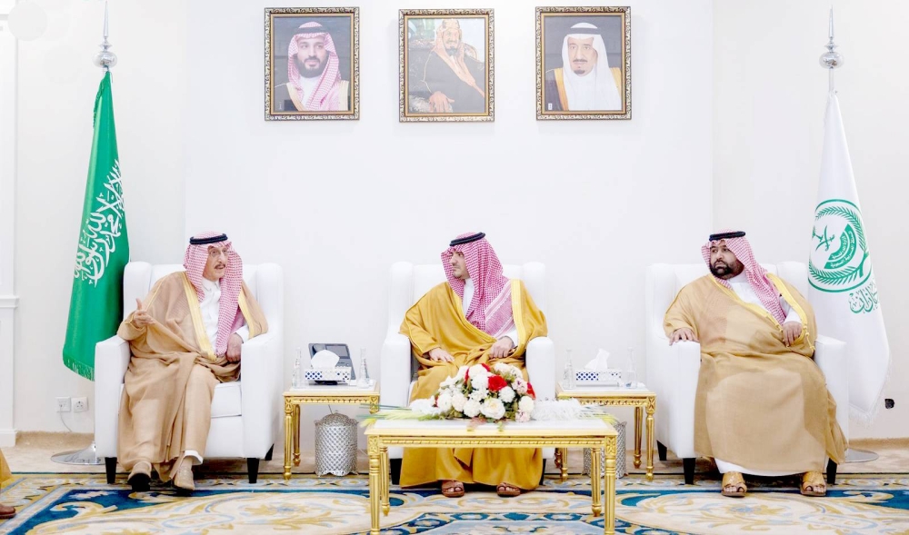 وزير الداخلية يطلع على المبادرات التنموية والتطويرية في جازان