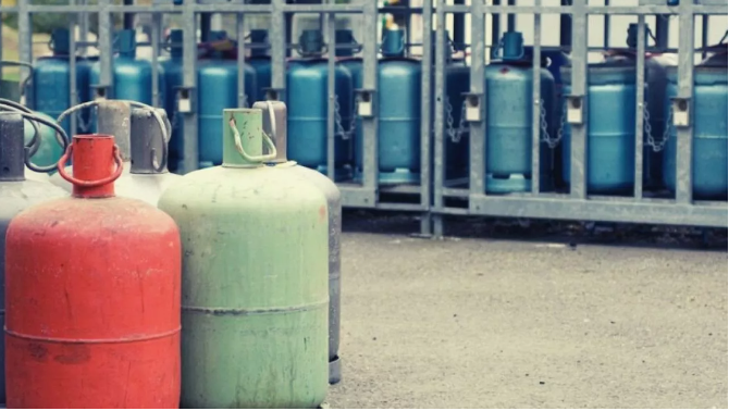 برلماني يثير أسئلة حول هوية الشركات في قطاع غاز البوتان مشككا في هوامش الربح بعد رفع الأسعار