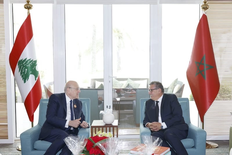 أخنوش يتباحث مع رئيس الحكومة اللبنانية