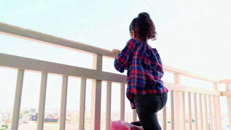 إجراءات وقائية لتجنب حوادث الشرفات خلال الصيف