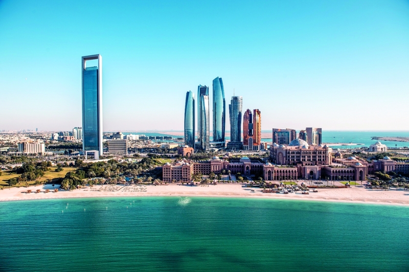 «اقتصادية أبوظبي» تعفي «الأعمال» من غرامات تأخير تجديد الرخص