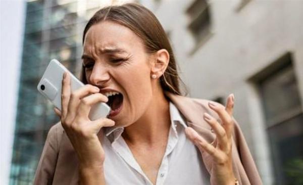 تطبيق يحوّل الصراخ في “الرسائل الصوتية” إلى كلام هادئ