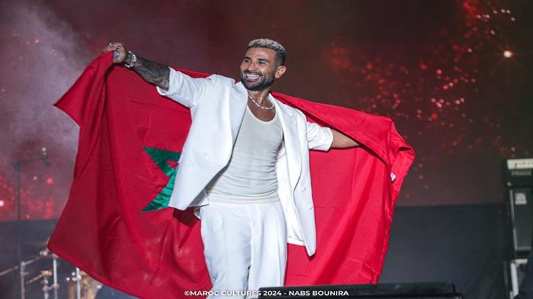 بالفيديو.. كيف رد أحمد سعد على فيديو الغناء داخل “الحمام”؟