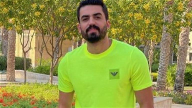 إسلام جمال يرزق بمولوده الأول وأحمد حاتم أول المباركين