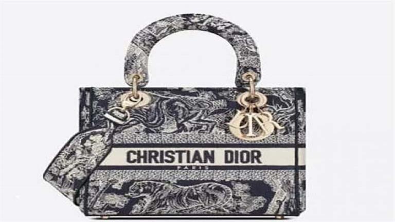 شنطة بربع مليون.. هاجر أحمد تتصدر التريند بسبب مغسلة