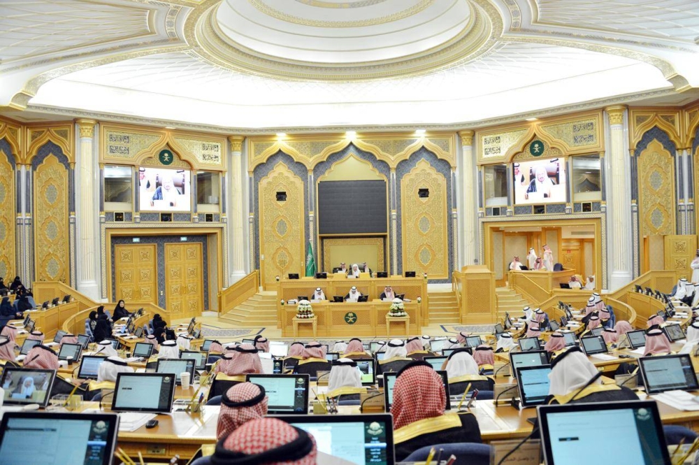 «الشورى» يطالب بإعادة النظر في نسب القبول الجامعي ومراجعة شروط الضمان المطوّر