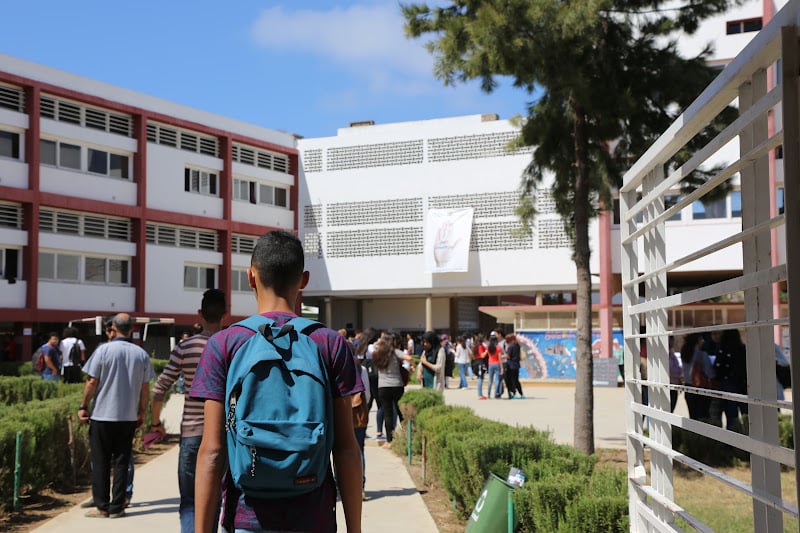 أولياء التلاميذ يحذرون من الغش ويحملون الوزارة مسؤولية “تسريبات الباك”