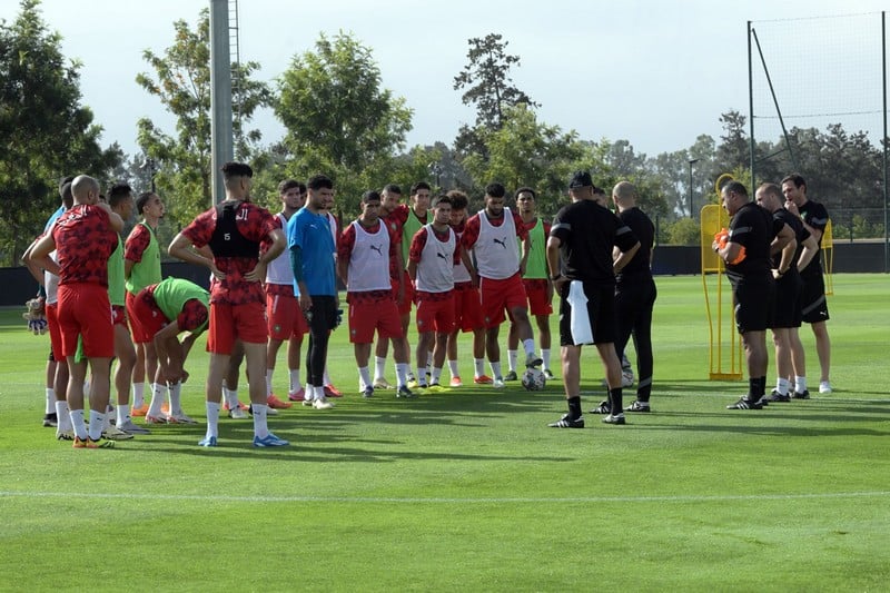 الركراكي ينتظر التحاق دياز وبنعبيد