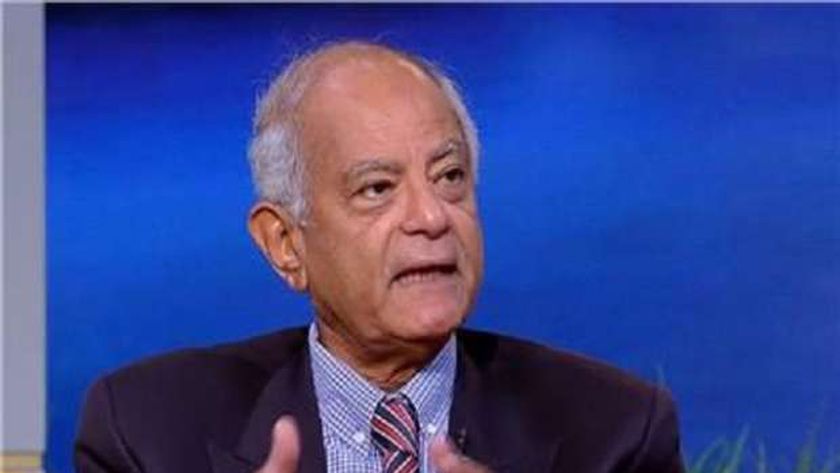 دبلوماسي سابق: إسرائيل لا تُريد الهدنة وتسعى إلى غطاء سياسي لجرائمها