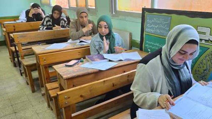 بدء امتحان اللغة العربية للثانوية العامة 2024 الدور الثاني