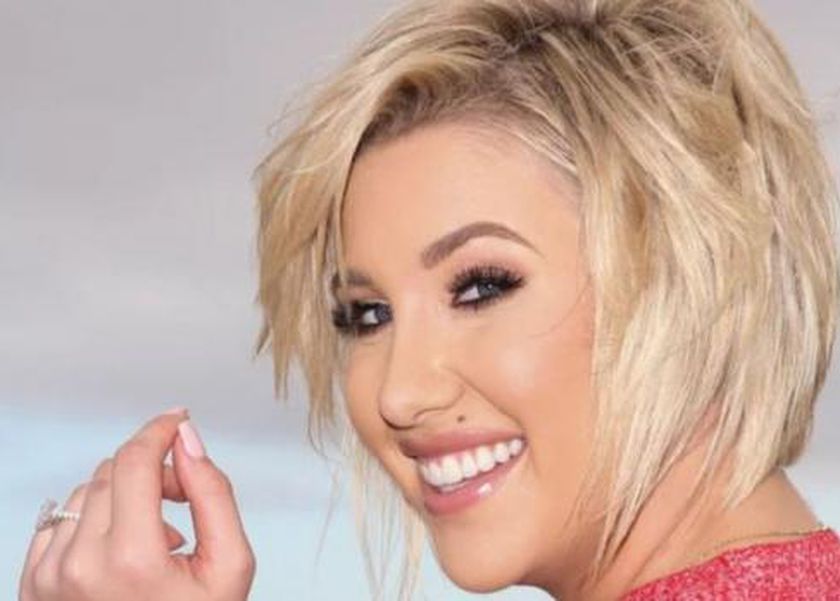 إذا كنتِ ترغبين في قص شعرك.. دليلك الكامل لاختيار ما يناسب وجهك